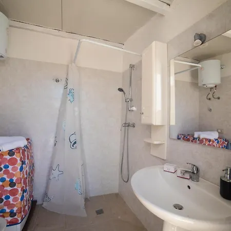 Benedetta On Seashore - Happy *