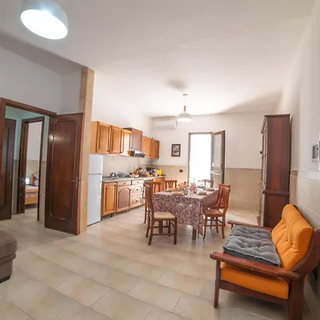 Apartmán Benedetta On Seashore - Happy